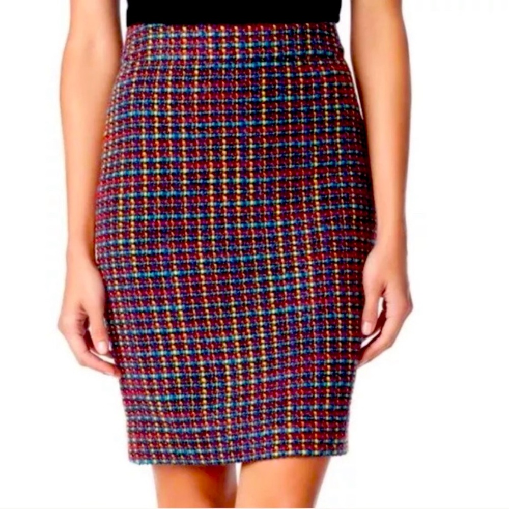 - Kate Spade tweed skirt/ tag fell off but still never worn .Price is firm